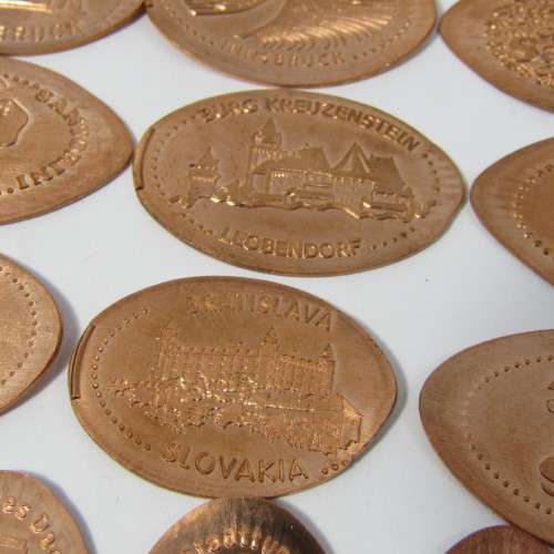 Lot of 15 elongated coins with different designs