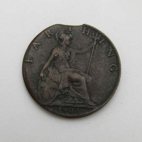 Great Britain 1903 farthing with clipped planchet mint error - rare
