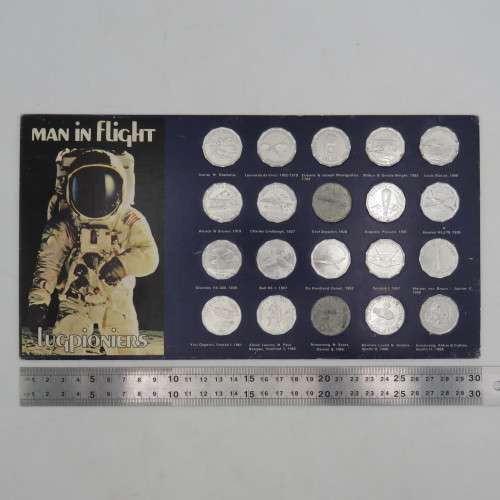 Man in Flight Full set of Toheus on original collectors card