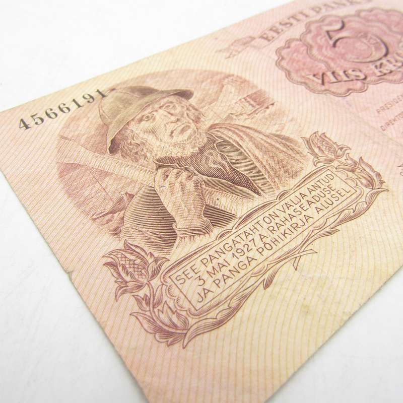 Estonia 5 Krooni banknote 1929 (pin hole & fold)