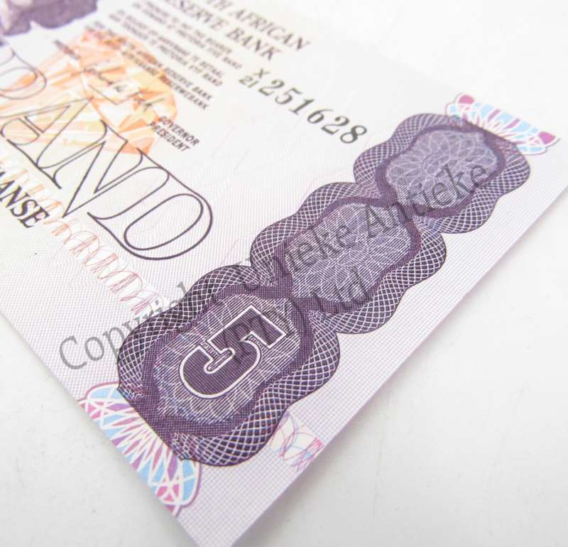 Pair of GPC de Kock R5 replacement notes in sequence