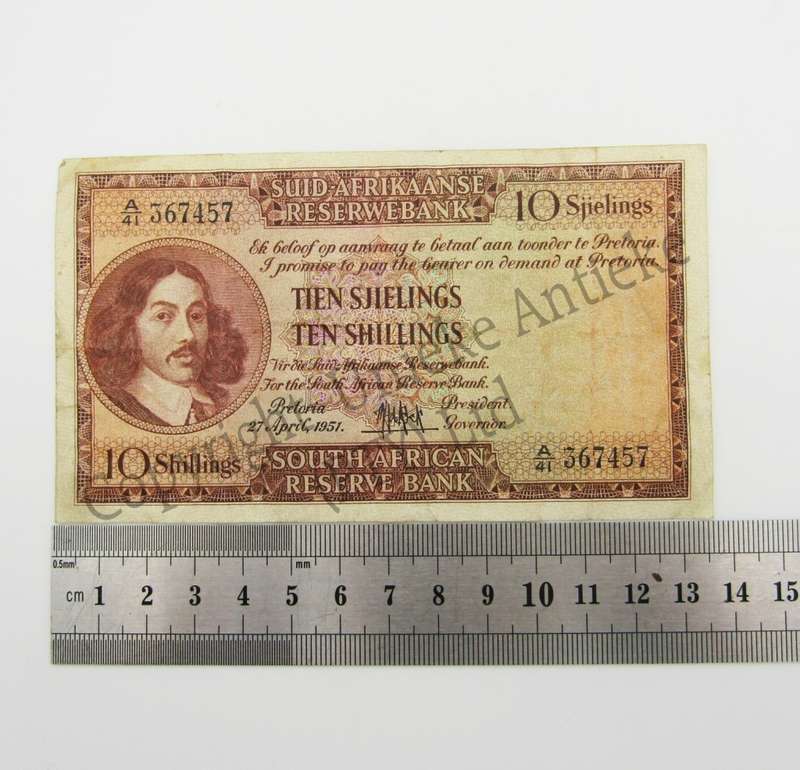 M.H de Kock Ten Shillings 1951 A/E A41 VF-