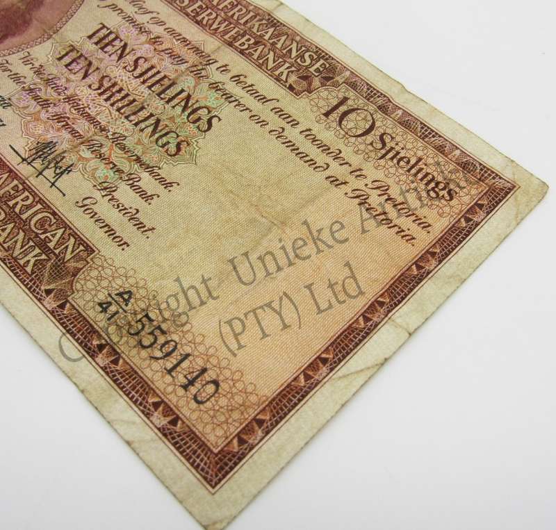 M.H de Kock Ten Shillings 1951 A/E A41 aVF
