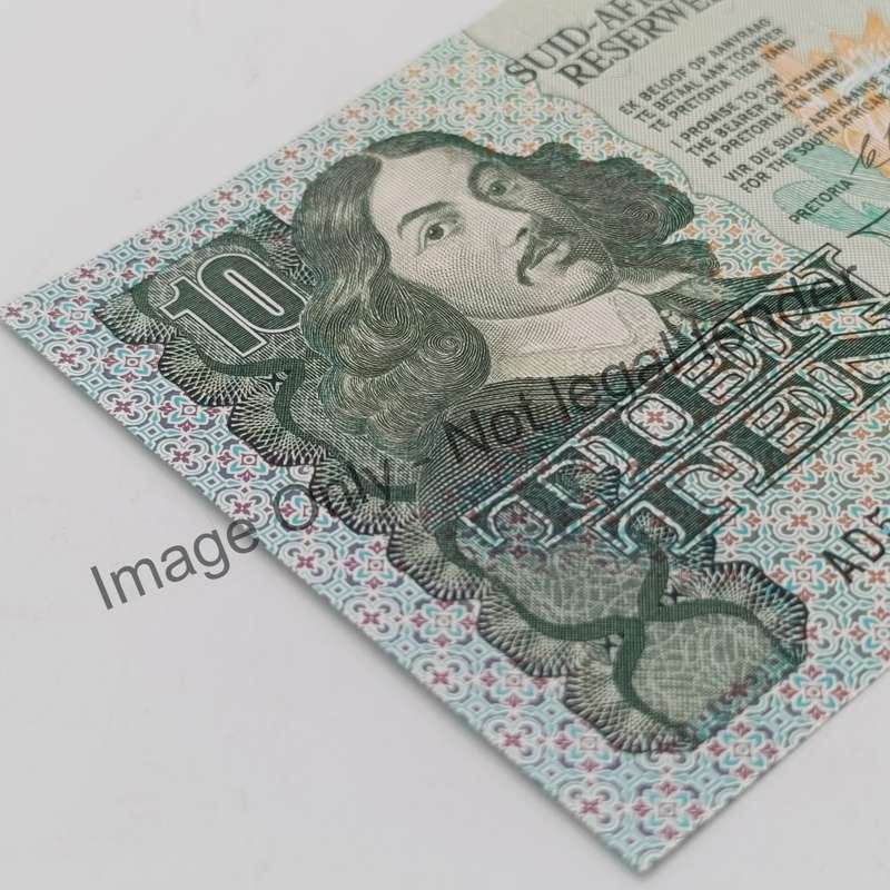 CL Stals First Issue uncirculated pair of R10 notes with consecutive numbers - one creased slightly