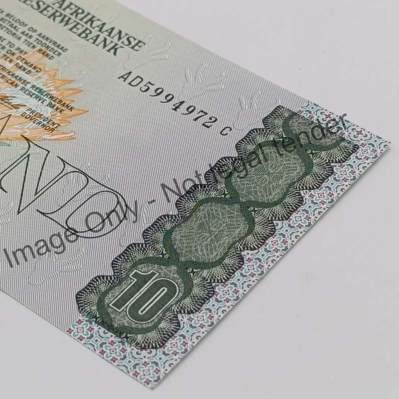 CL Stals First Issue uncirculated pair of R10 notes with consecutive numbers - one creased slightly