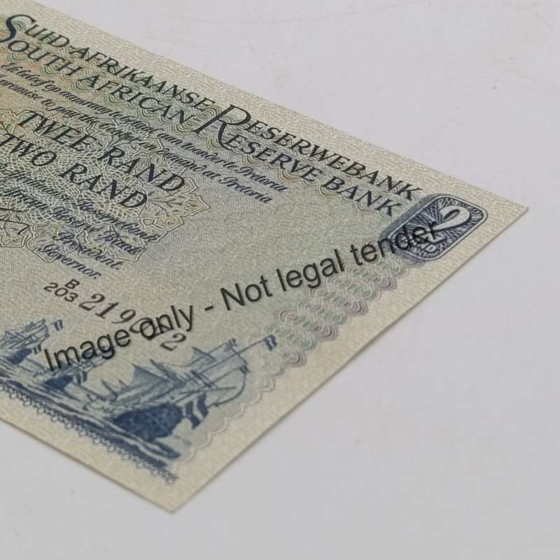 Rissik Only Issue R2 banknote 1962 - AU + (unc with fold marks)