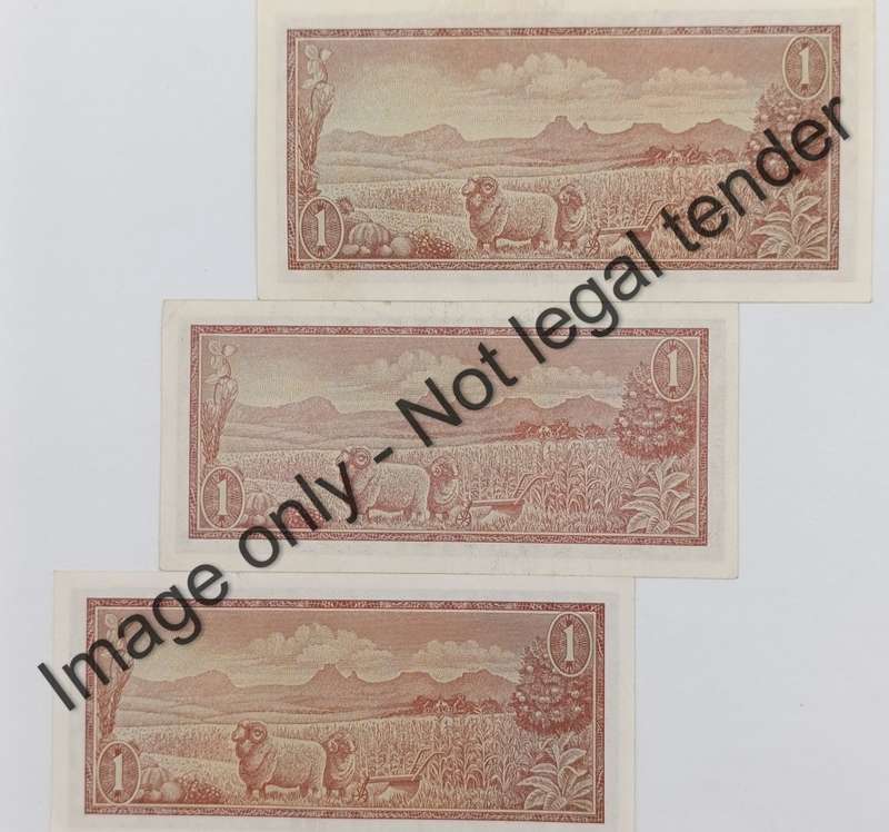 TW de Jongh Lot of 3x R1 banknotes 1st,2nd and 3rd issues all starting with 8 and ending with 9