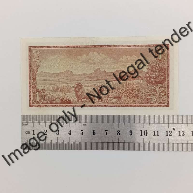 TW de Jongh Lot of 3x R1 banknotes 1st,2nd and 3rd issues all starting with 8 and ending with 9