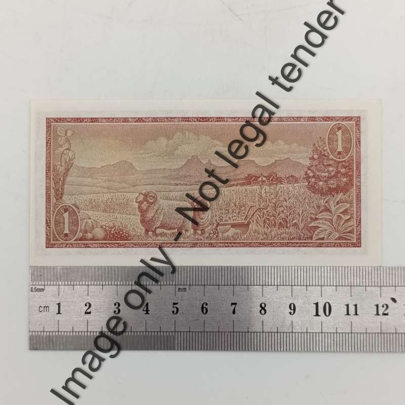 TW de Jongh 3rd Issue R1 banknote with nice number 881144 - cut closer to the right