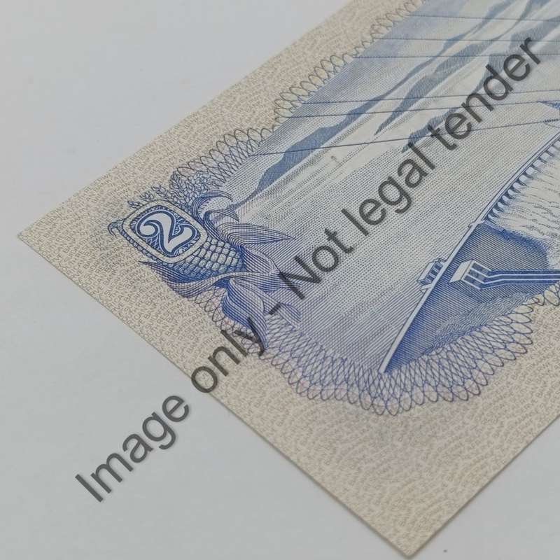 TW de Jongh 2nd issue uncirculated pair of R2 banknotes with consecutive numbers D130