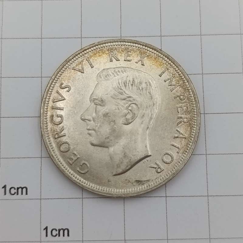 1947 SA Union Silver Crown in Top condition - Good enough to grade