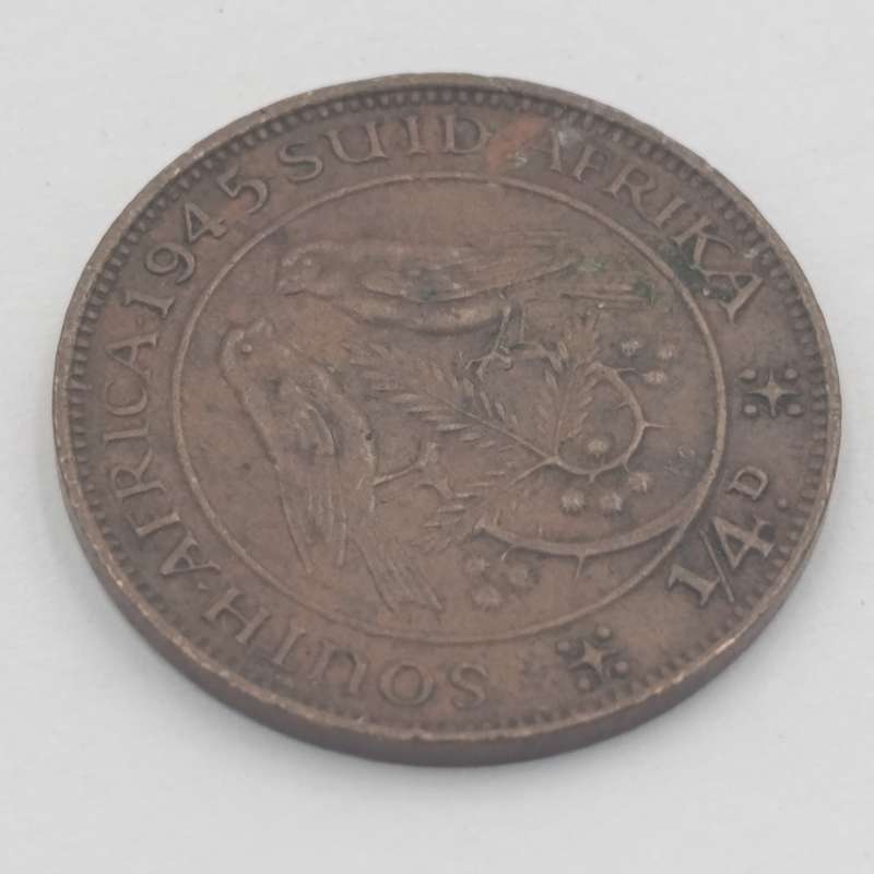 1945 South Africa farthing with 4 and 5 very far apart