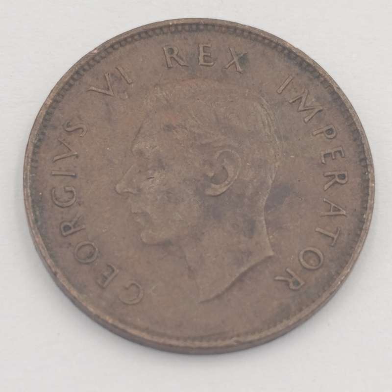 1945 South Africa farthing with 4 and 5 very far apart