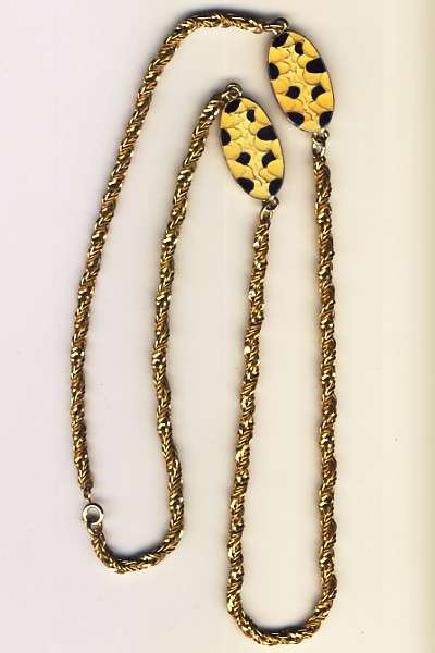 Gold colar necklace as per scan