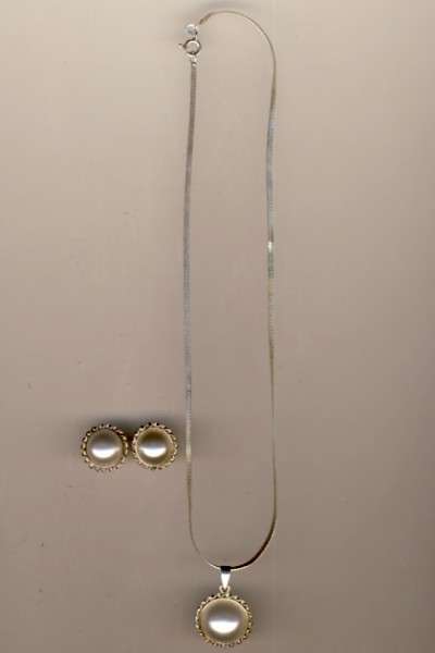 Sterling silver necklace with Mabe type pendant & matching earrings - @ Crazy R1 start