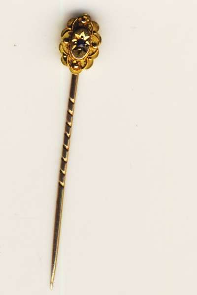 Antique 18kt gold pin hat