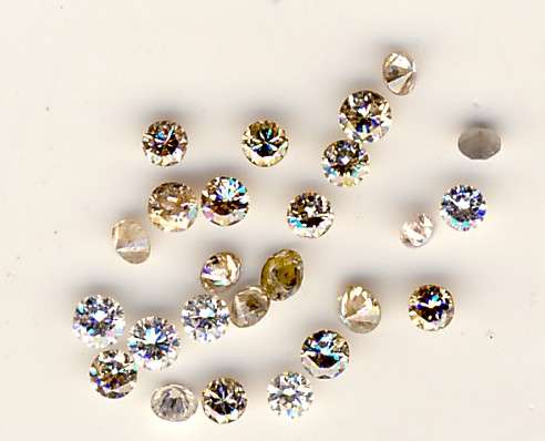 Lot of 25 Diamonds with total weight of 1.10 Ct - Sold as lot