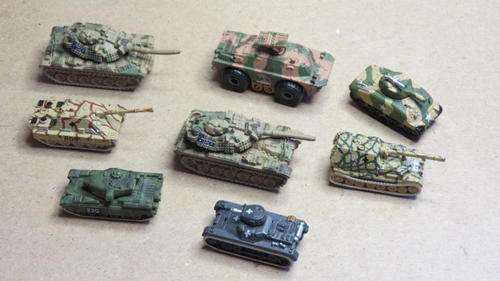 Micro Machines - Lot of 8 Battle tanks  - as per scan