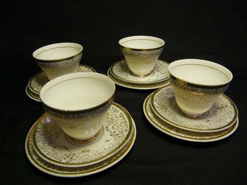 Vintage Tea set - 4 Cups, 4 Saucers & 4 Plates - No name visible - as per scan