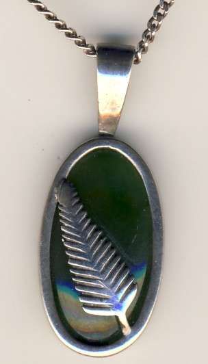 Silver Chain with Jade pendant with New Zealand Silver fern - 4.5 grams - as per scan