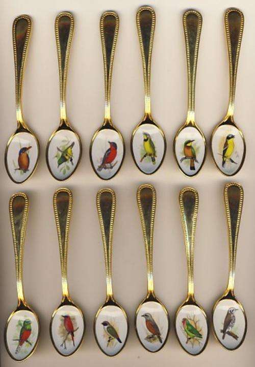 Lot of 12 Brass coated spoons with birds - CRAZY WEDNESDAY