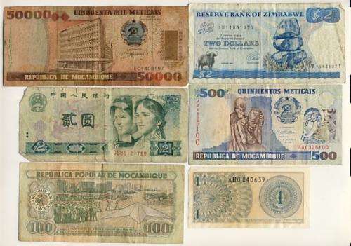Lot of 25 old International banknotes - as per scan