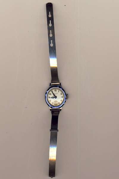 Cyma ladies watch with silver bracelet - overwound @@@ Crazy R1 Start