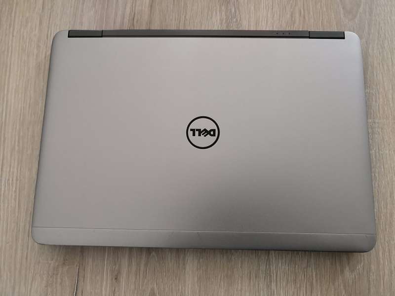 DELL LATITUTDE E7240 4TH GEN CORE i5-4300U 8GB RAM 128GB mSATA 12.5" SCREEN