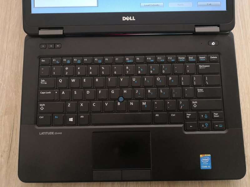 DELL LATITUTDE E5440 4TH GEN CORE i5-4300U 8GB RAM 500GB HDD 14" SCREEN