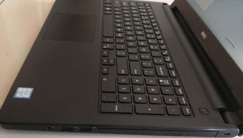 DELL VOSTRO 3559 6TH GENERATION CORE i5-6200U 4GB RAM 500GB HDD 15.6" WARRANTY TILL 2020
