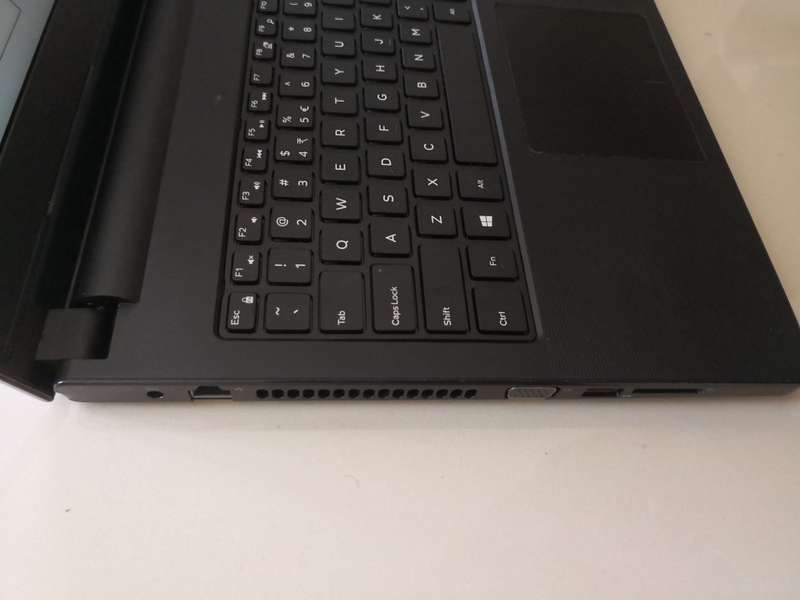 DELL VOSTRO 3559 6TH GENERATION CORE i5-6200U 4GB RAM 500GB HDD 15.6" WARRANTY TILL 2020