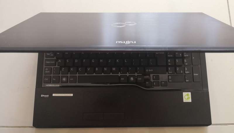 FUJITSU SIEMENS CORE i5-3320M 8GB RAM 500GB HDD 15.6" SCREEN