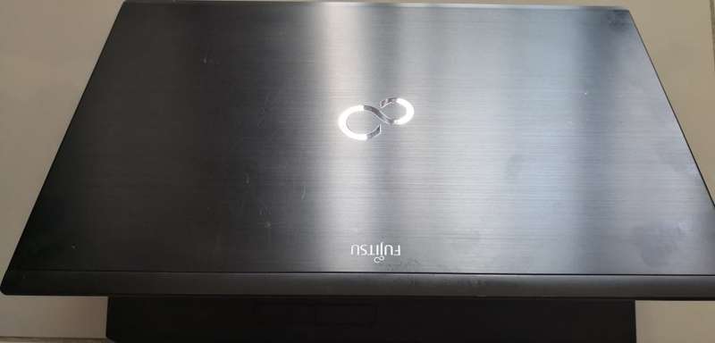 FUJITSU SIEMENS CORE i5-3320M 8GB RAM 500GB HDD 15.6" SCREEN