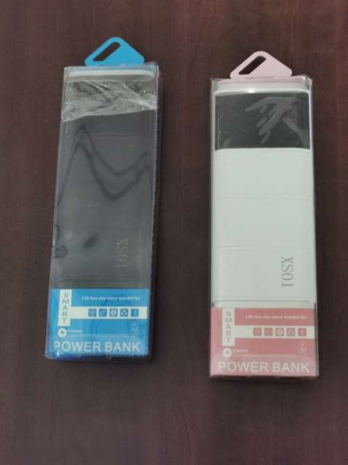 Power Bank 5000 mAh Black / White