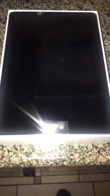 BRAND NEW Ipad (6th Gen) WIFI +CELLULAR 2018 - 128GB SPACE GREY