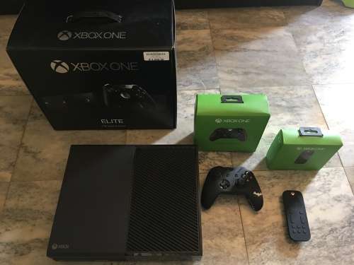 Xbox One Elite Console 1TB + Extras *No reserve*