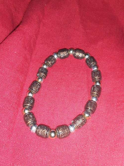 BEAUTIFUL Costume Bracelet