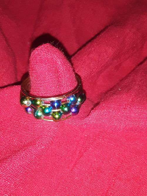 BEAUTIFUL Costume Ring with Colour Beads