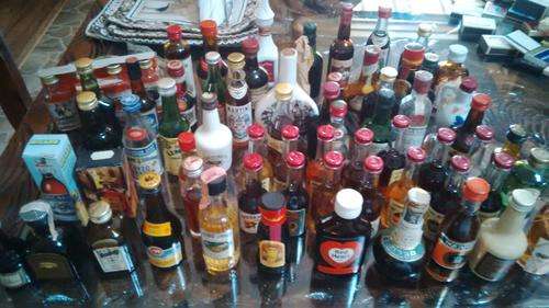 ASSORTED LOT OF MINIATURES X 70 MIXED SEALED