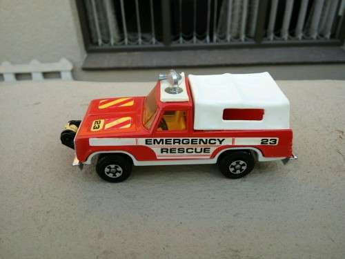 MATCHBOX (VINTAGE) SUPER-KING MODEL ** PLYMOUTH TRAIL BUSTER VEHICLE ** No k-65-