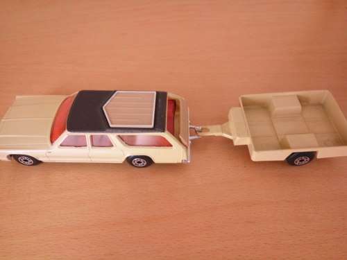 Matchbox SuperKings K-67/68 Dodge Monaco Estate and Trailer