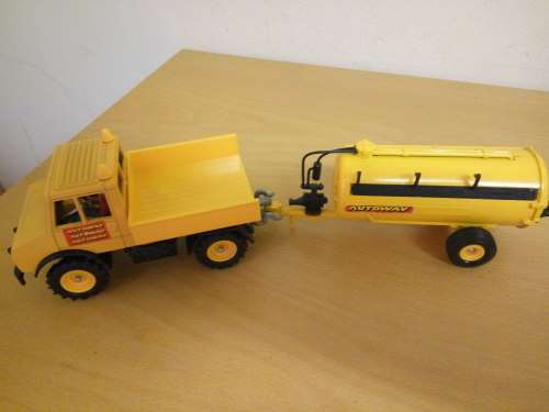 Britains 9885 Autoway Mercedes Benz Unimog with Alfa-Laval Vacuum Tanker Very Rare