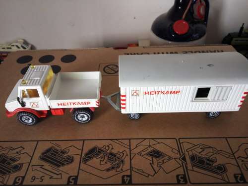 SikuMercedes Unimog (U1500) / 1620 Tieflader / 2519 Mint