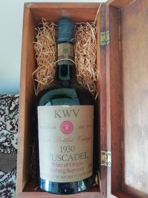 Rare 1930 KWV Muscadel in wooden box - 90 year old muscadel