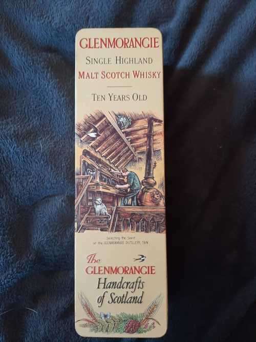 Glenmorangie 10 year old (old style) in Gift Tin 1980`s