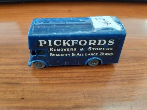 Matchbox 46b Pickford removal Van