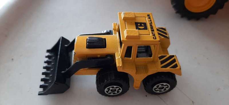 MATCHBOX LESNEY TRACTOR SHOWEL
