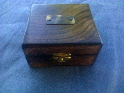 W OTTWAY 1915 REPRODUCTION WORKING COMPASS IN WOODEN BOX