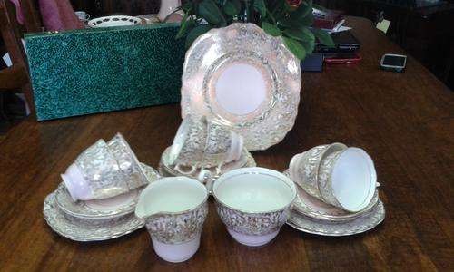 Lovely 21 Piece Colchlough Teaset