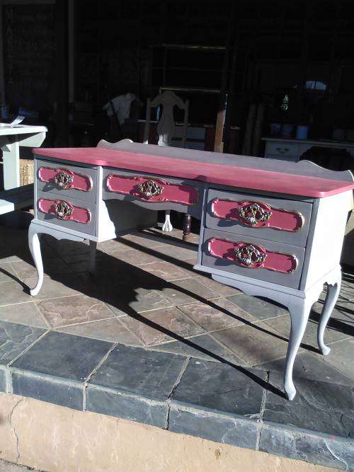Painted Queen Anne Dressing Table without Mirror